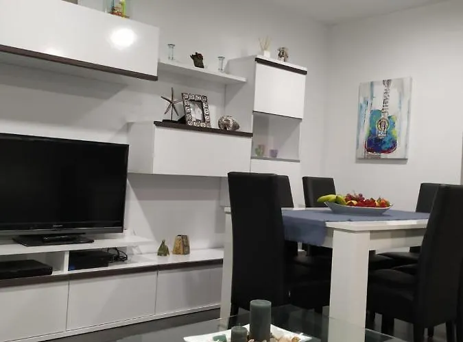 Blanco Y Lopez Apartment Cee